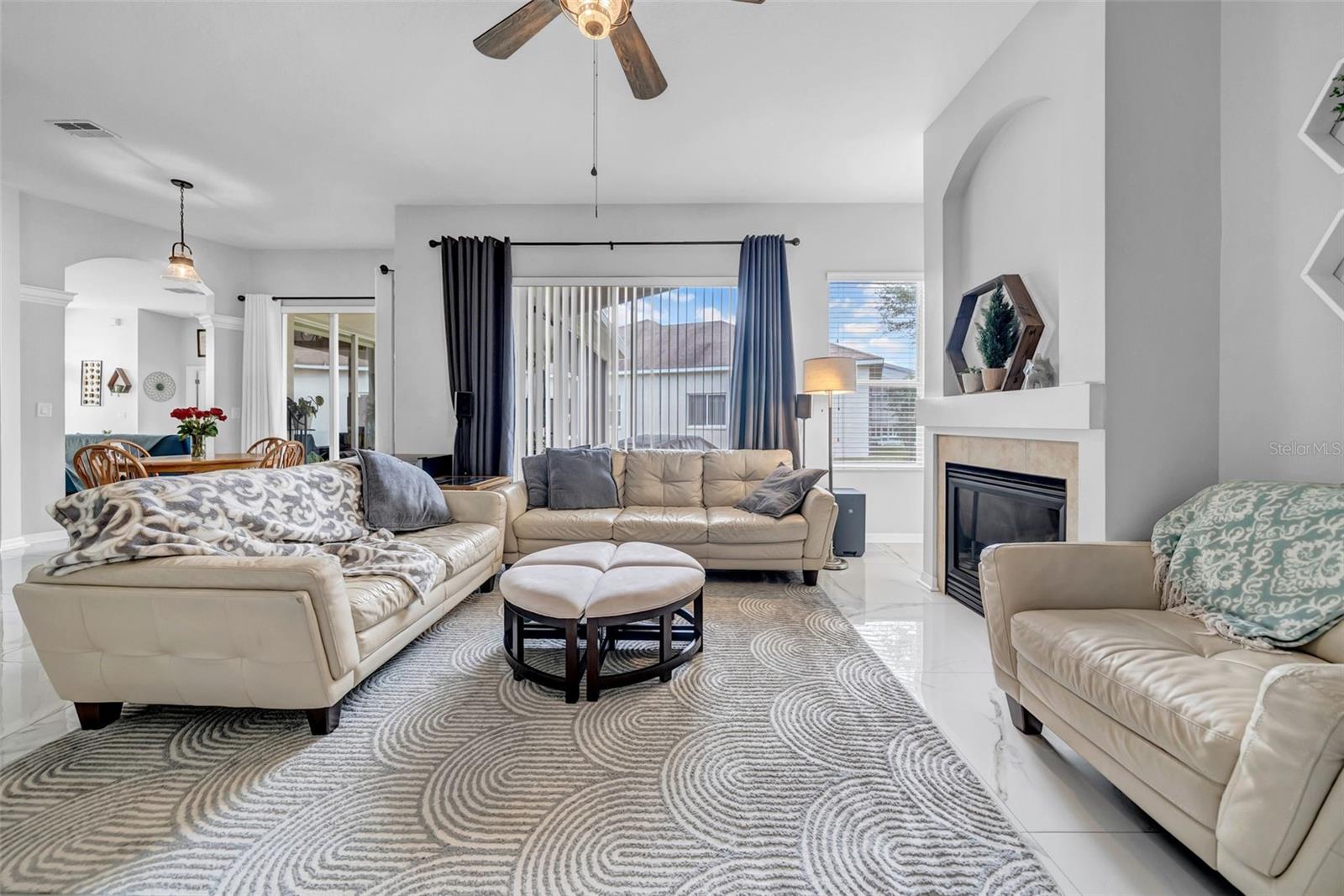 HERNANDO OAKS PH 1 - Residential
