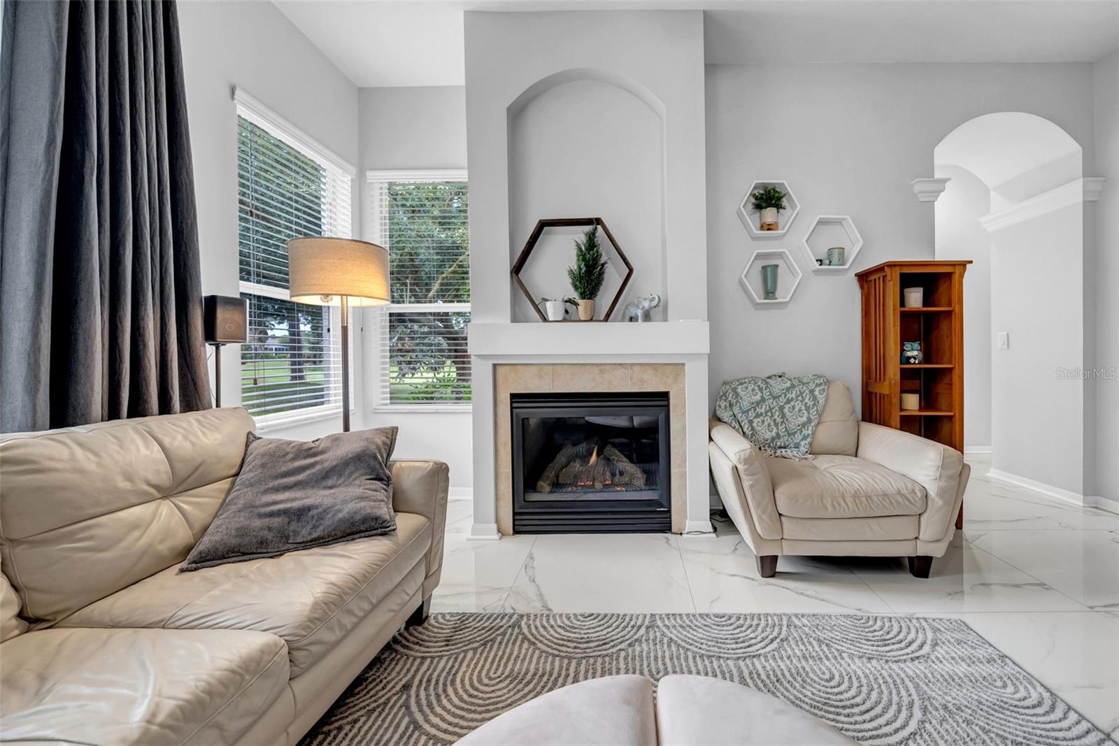 HERNANDO OAKS PH 1 - Residential
