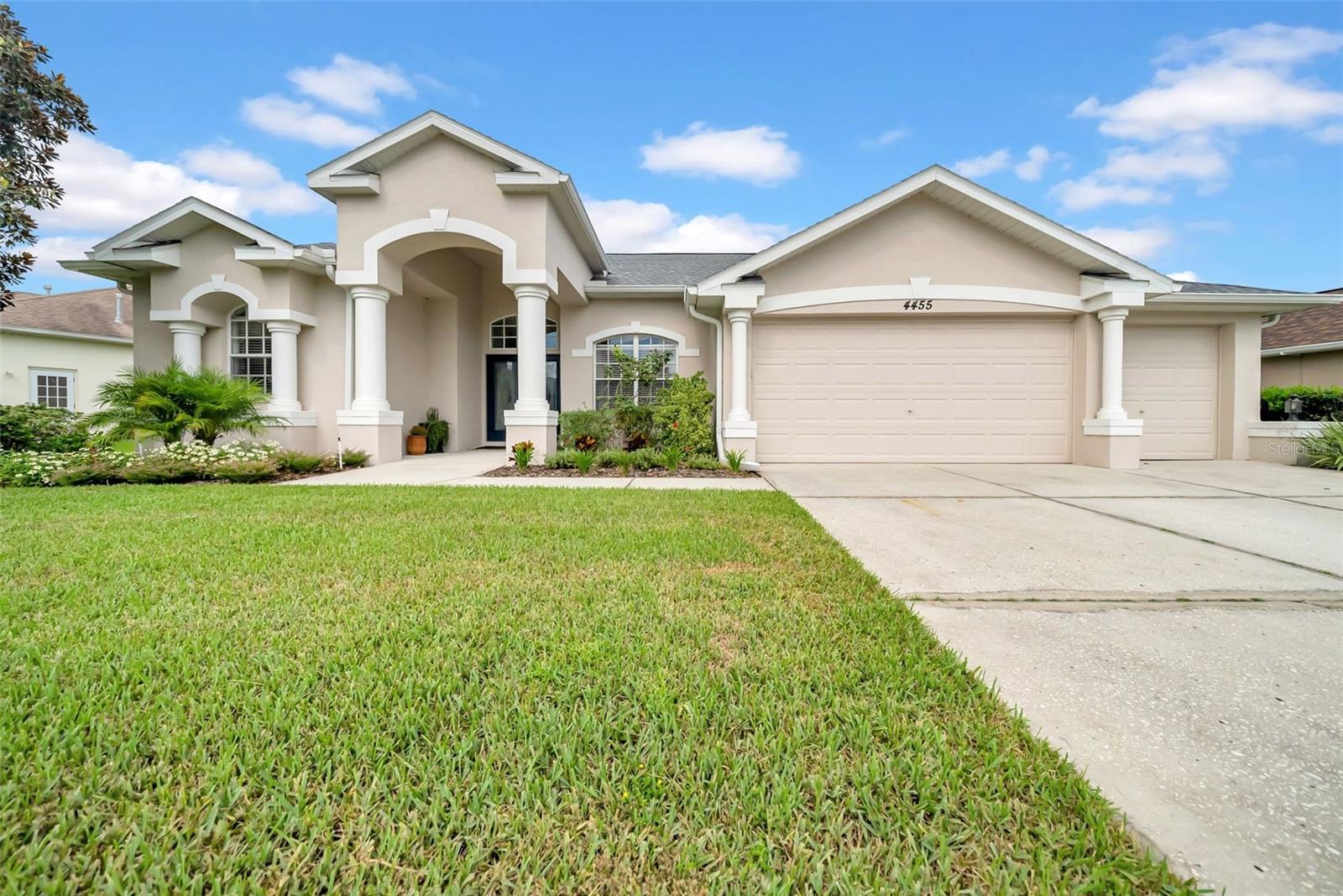 HERNANDO OAKS PH 1 - Residential