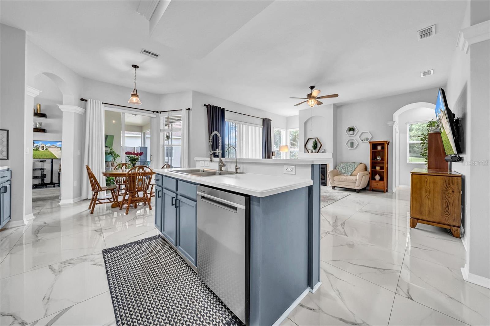 HERNANDO OAKS PH 1 - Residential