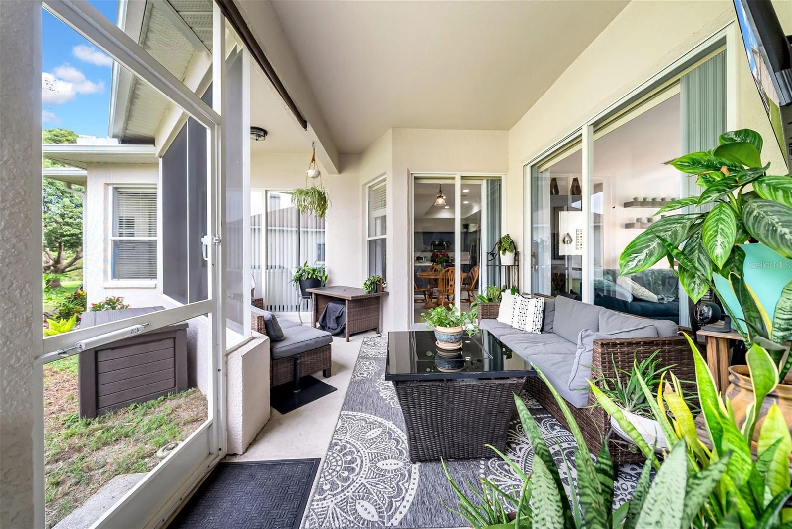 HERNANDO OAKS PH 1 - Residential
