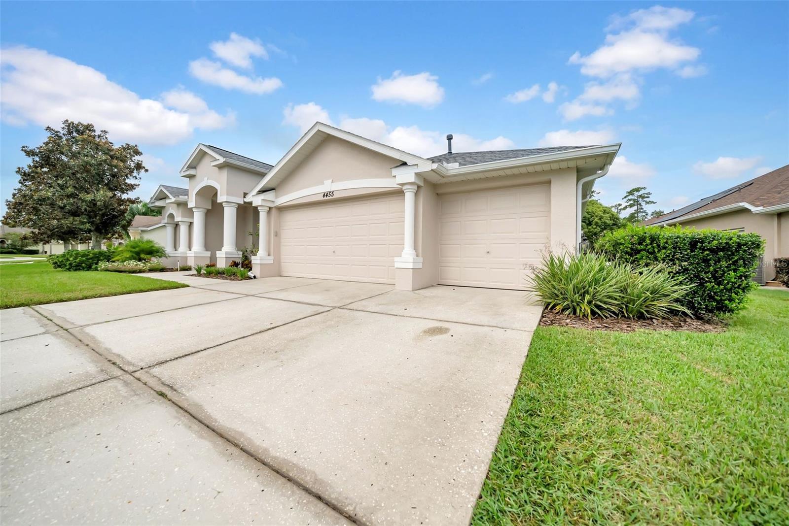HERNANDO OAKS PH 1 - Residential