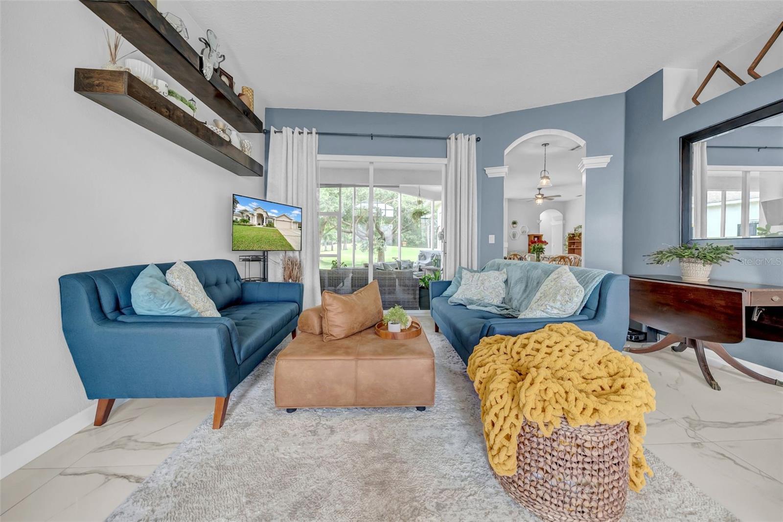 HERNANDO OAKS PH 1 - Residential