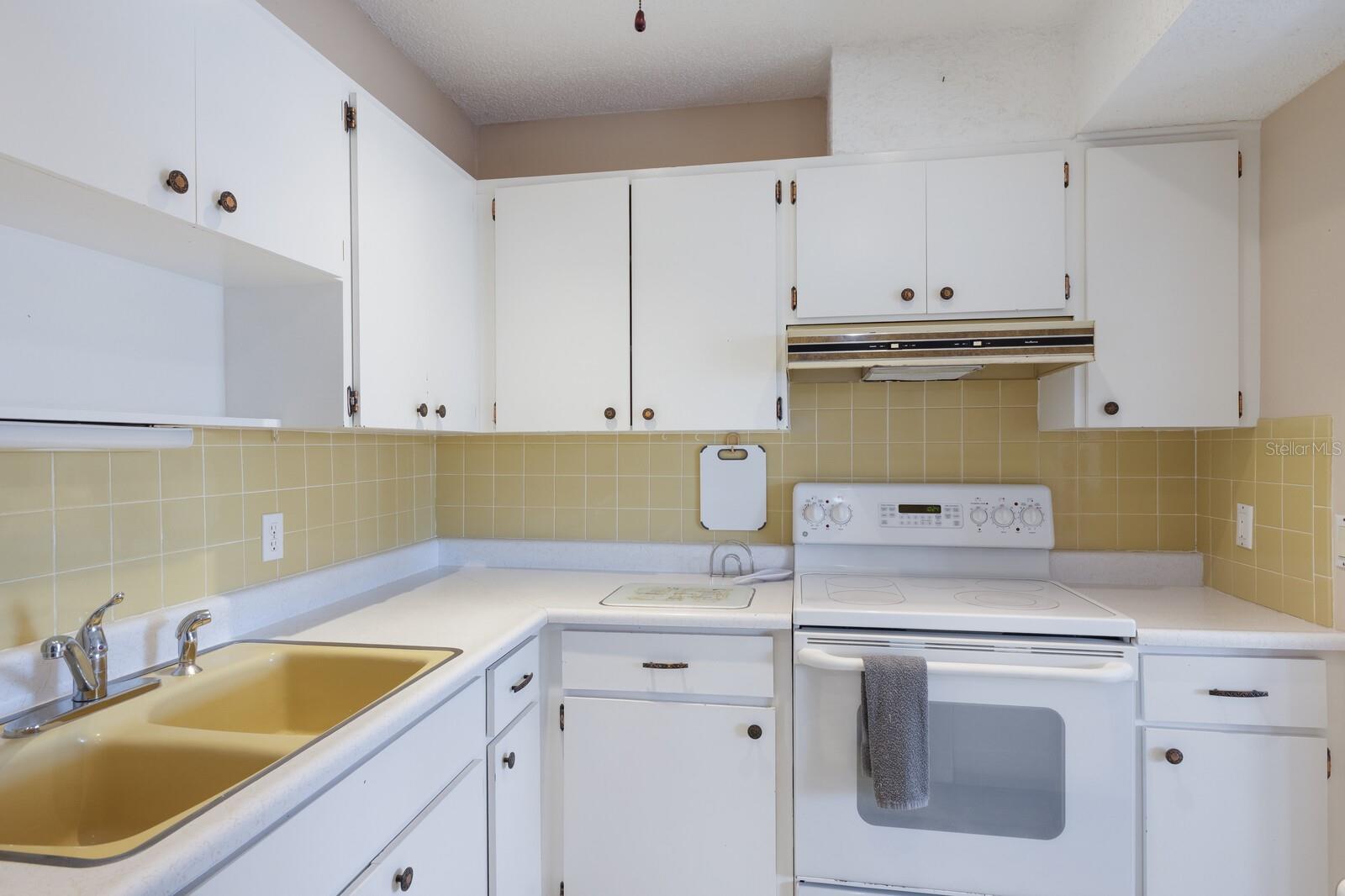 SHELL POINT UNIT II - Residential