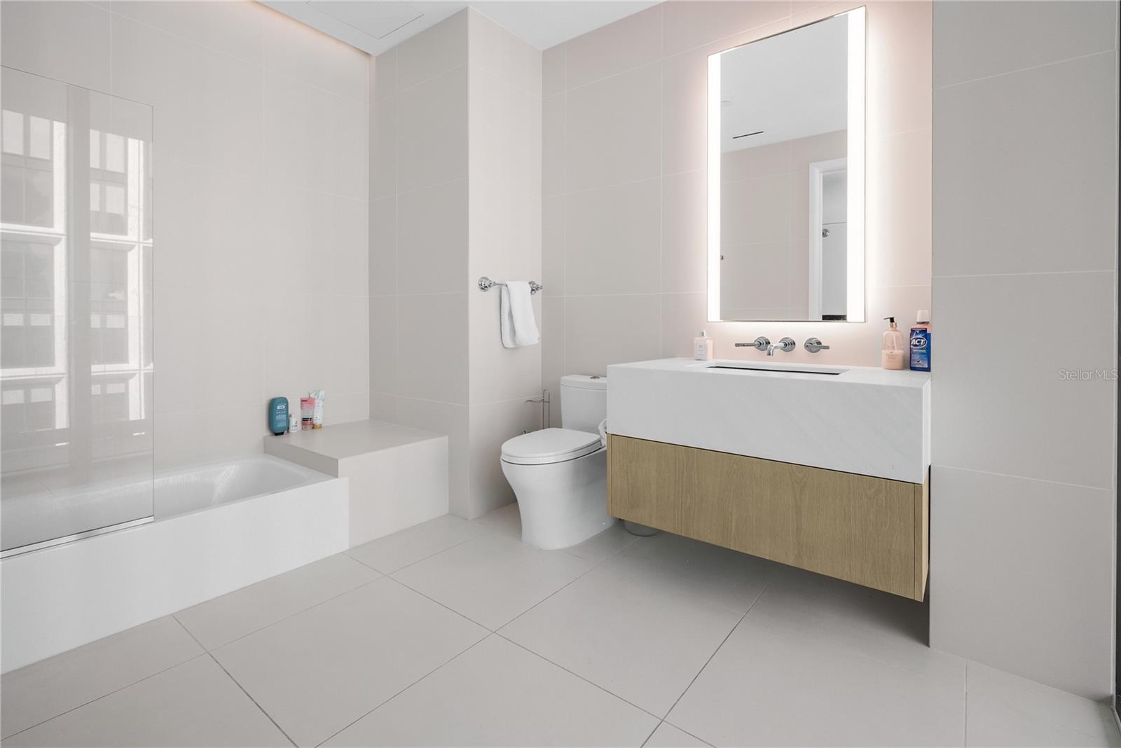 1000 WATER STREET CONDOMINIUM - Residential Lease