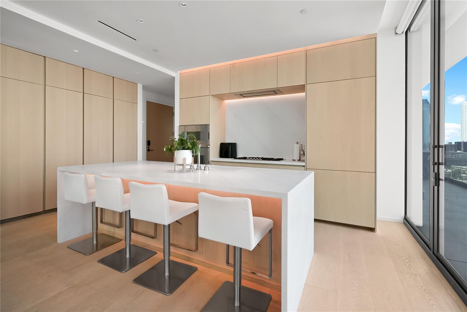 1000 WATER STREET 1002