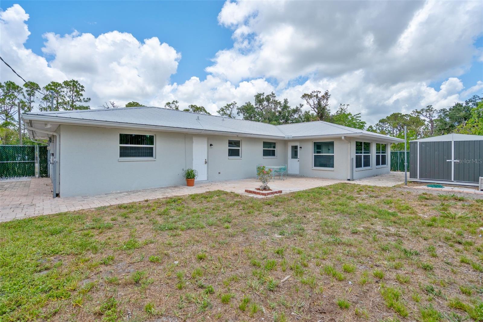 1 Bedroom, 1 Bathroom - Fully Remodeled
This beautifully remodeled unit has everything you need! Featuring granite countertops, stainless steel appliances, tile flooring, a walk-in closet, a pantry, and more, this home is both stylish and functional. ALL UTILITIES INCLUDED!
The Fenced backyard, perfect for relaxation or entertaining. Conveniently located close to everything, this property puts you near Warm Mineral Springs, North Port Aquatic Center, Welles Park, the stunning Gulf beaches, the Atlanta Braves Spring Training Stadium, and Downtown Wellen Park. Best of all, you’ll also have easy access to live entertainment, local events, and so much more!
Don’t miss this incredible opportunity—call today to schedule your showing!