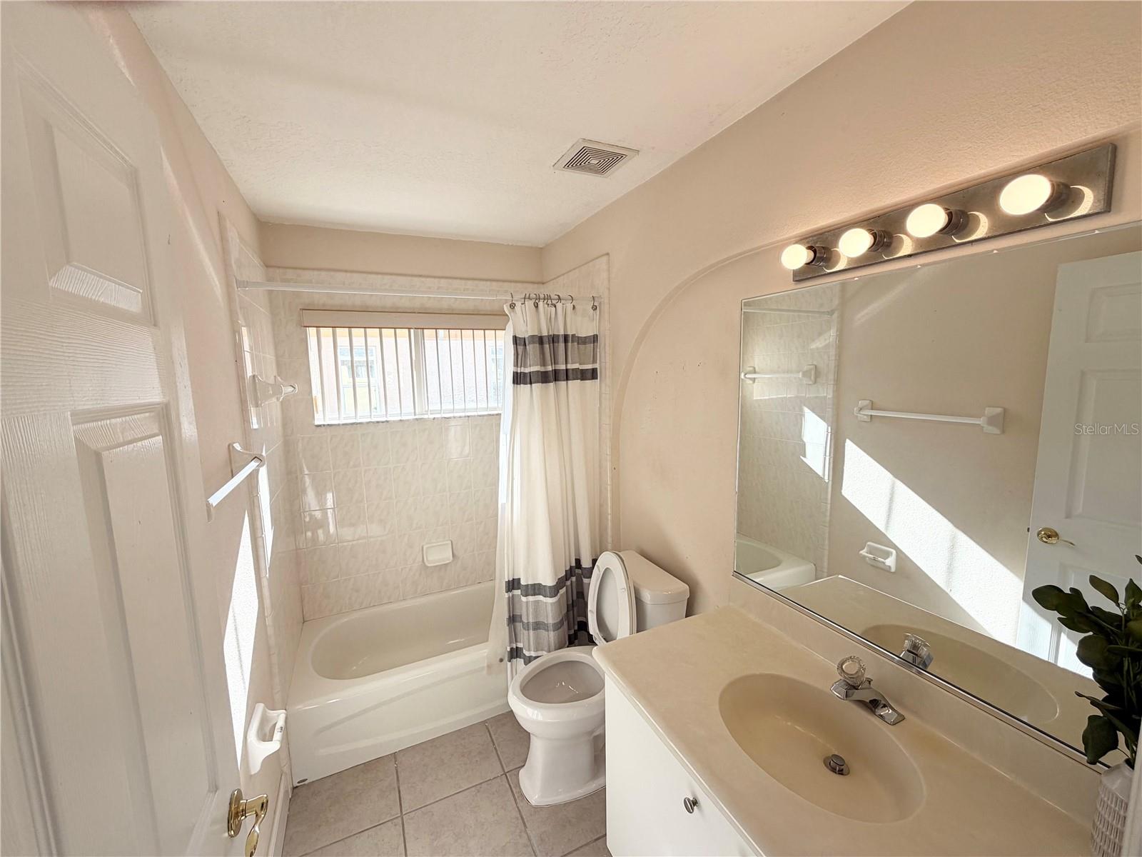 SANCTUARY ON SPRUCE CREEK 03 - Residential