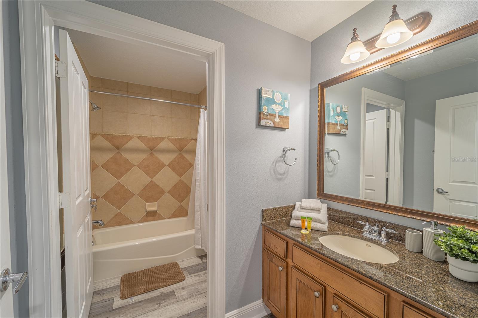 HERITAGE CROSSING CONDO PH 9 - Residential Lease