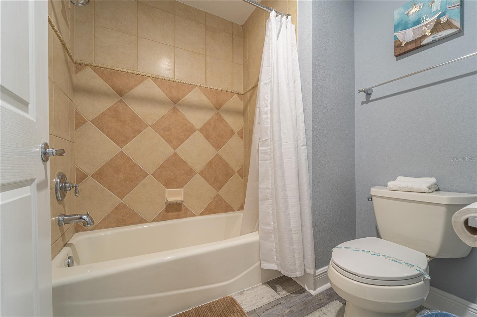 HERITAGE CROSSING CONDO PH 9 - Residential Lease