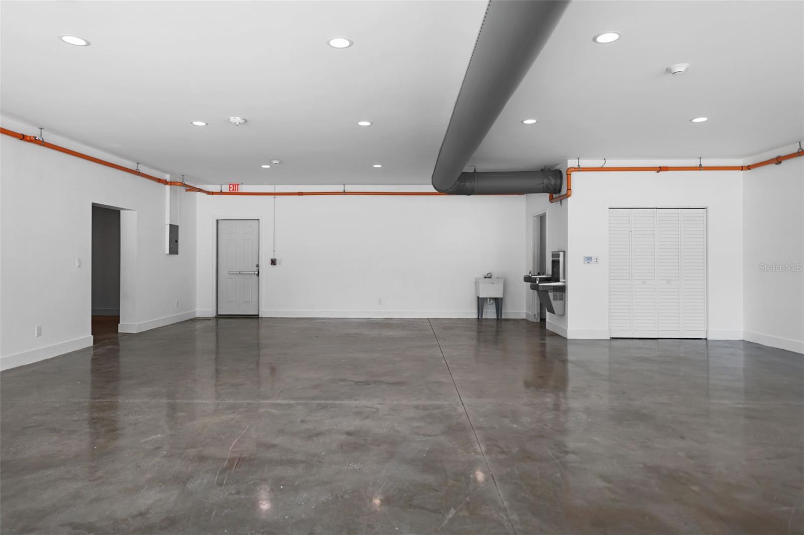 EDGEWATER ESTATES - Commercial Sale