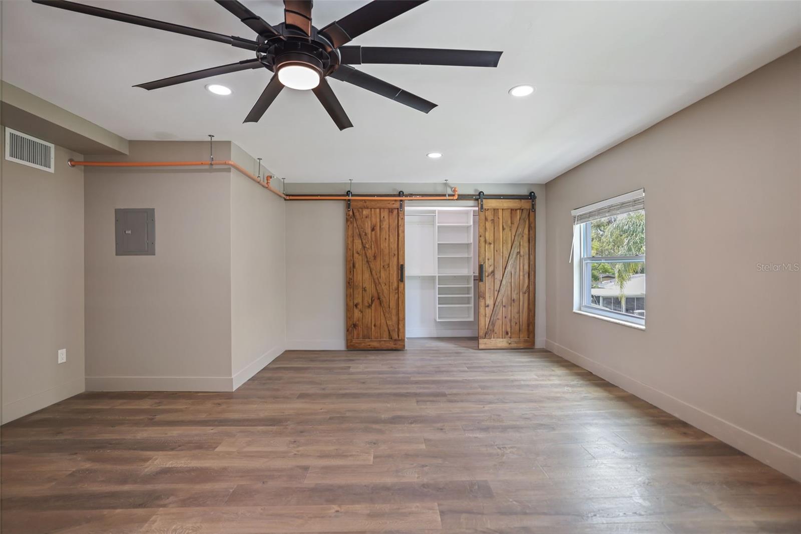 EDGEWATER ESTATES - Commercial Sale