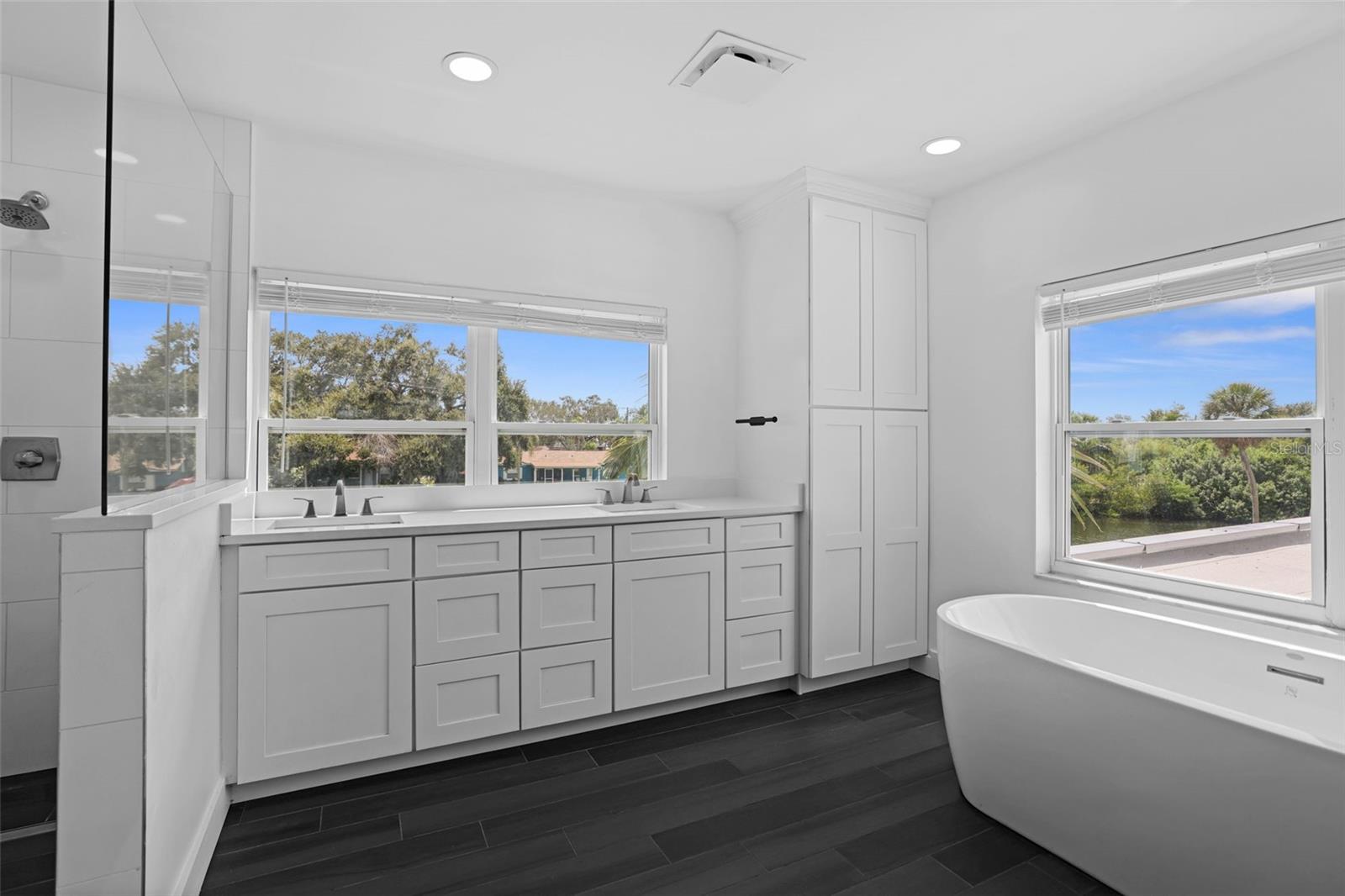 EDGEWATER ESTATES - Commercial Sale