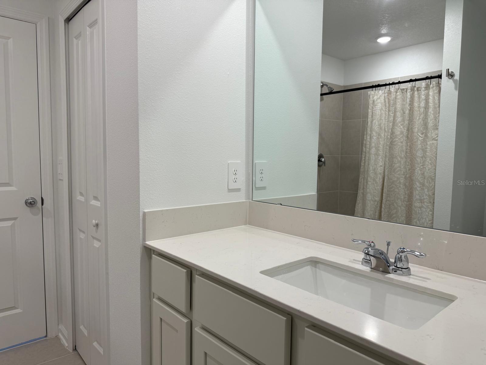 HAMILTON BLUFF SUB - Residential Lease