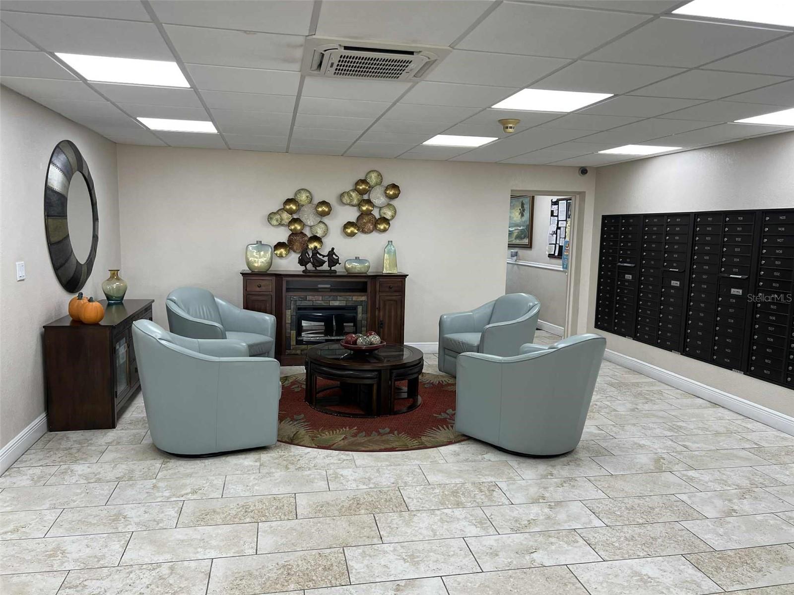 HARBOUR LIGHT TOWERS CONDO - Residential