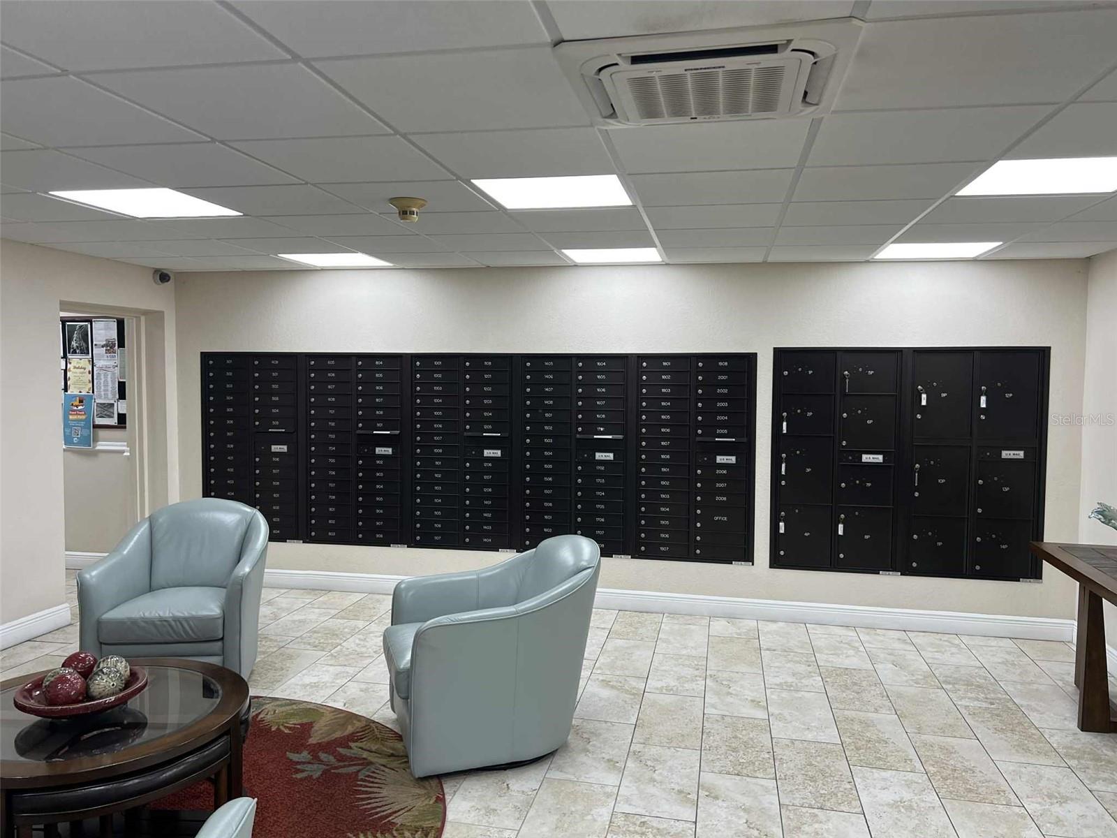 HARBOUR LIGHT TOWERS CONDO - Residential