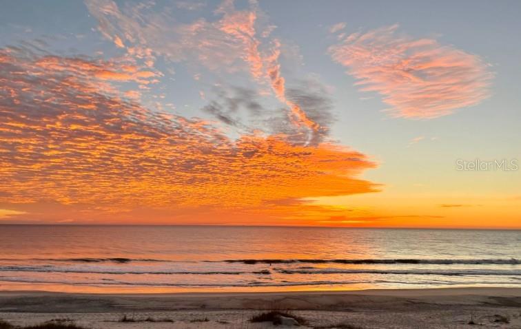 HARBOUR LIGHT TOWERS CONDO - Residential