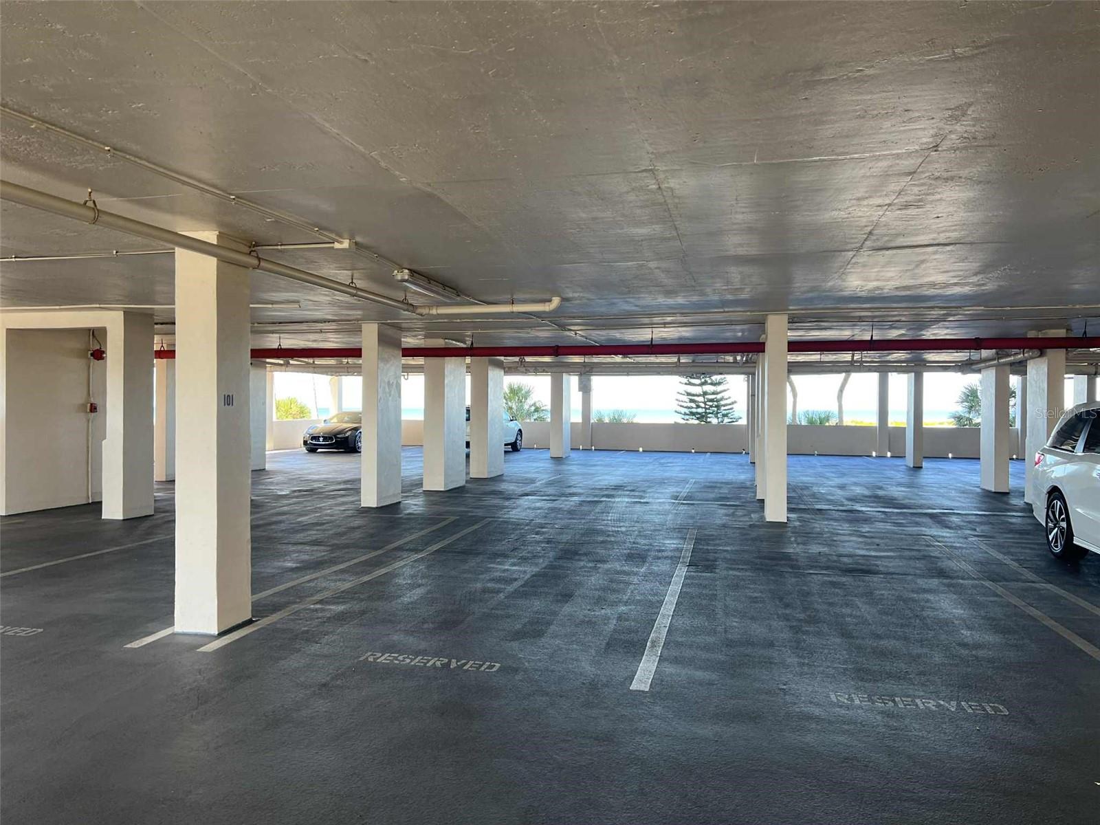 HARBOUR LIGHT TOWERS CONDO - Residential