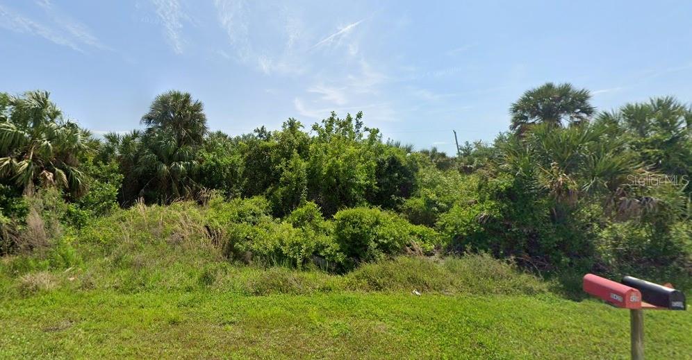 Oversized Duplex Lot in Englewood – Close to the Beach and Main Road
Exceptional opportunity to build your dream home or invest in one of Englewood’s most desirable areas. Located just minutes from the beautiful Gulf beaches and with quick access to one of the main roads in the region, this duplex lot offers a generous 10,105 square feet – providing much more space than a standard lot.
This oversized property is perfect for larger home designs, a pool, additional garage space, or even two units, subject to local zoning regulations. The location offers excellent convenience, with schools, shopping, restaurants, and services all nearby.
With paved road access and full utilities available in the area, this lot is ready for your vision. Secure your place in a growing and highly sought-after coastal community with strong potential for appreciation.