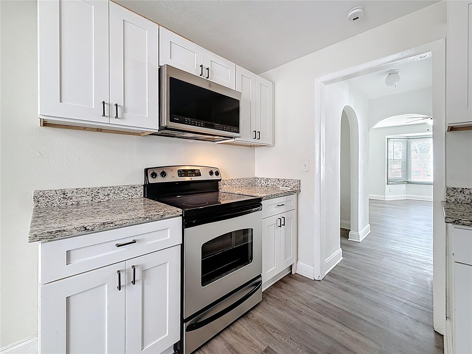 LAUGHNERS EXT OF KERR ADD - Residential Lease