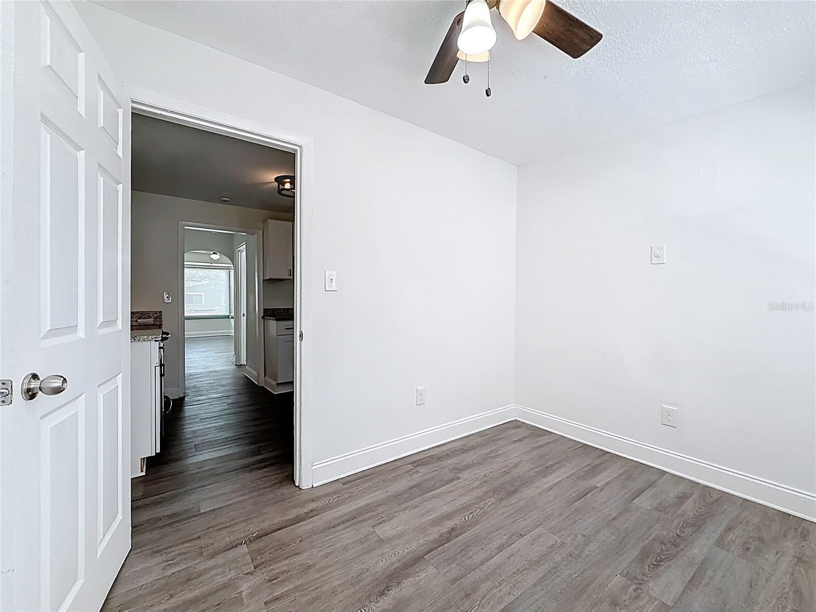 LAUGHNERS EXT OF KERR ADD - Residential Lease