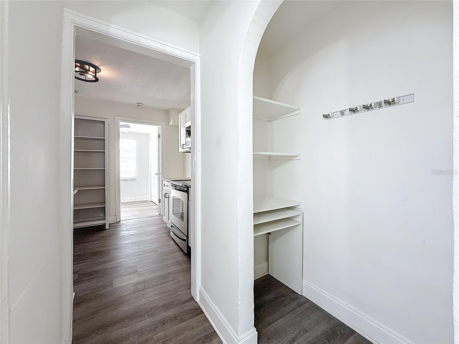 LAUGHNERS EXT OF KERR ADD - Residential Lease