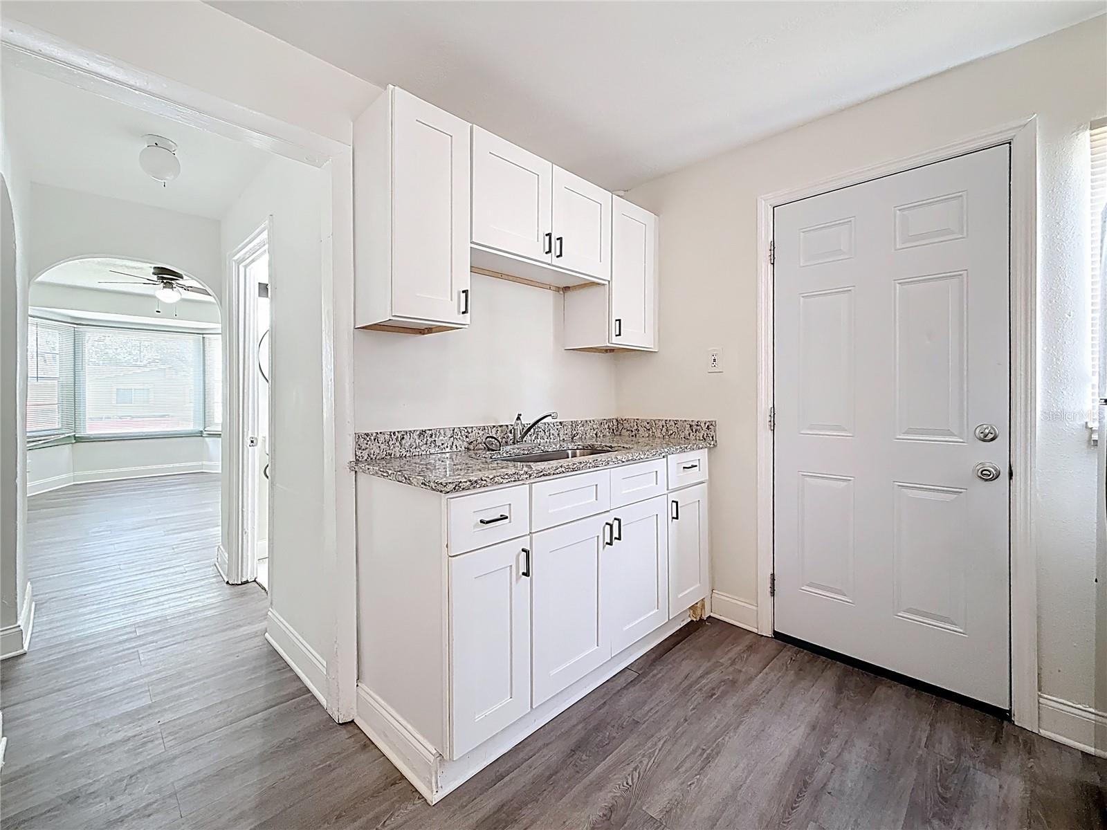 LAUGHNERS EXT OF KERR ADD - Residential Lease