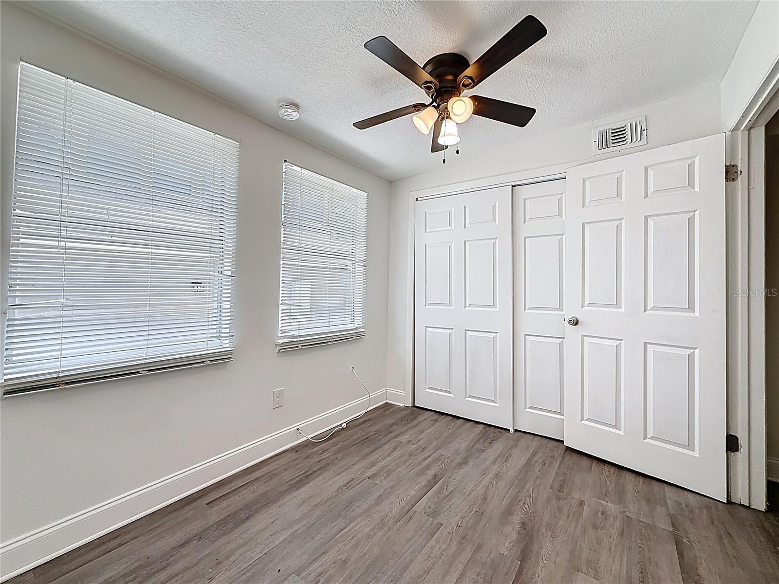 LAUGHNERS EXT OF KERR ADD - Residential Lease