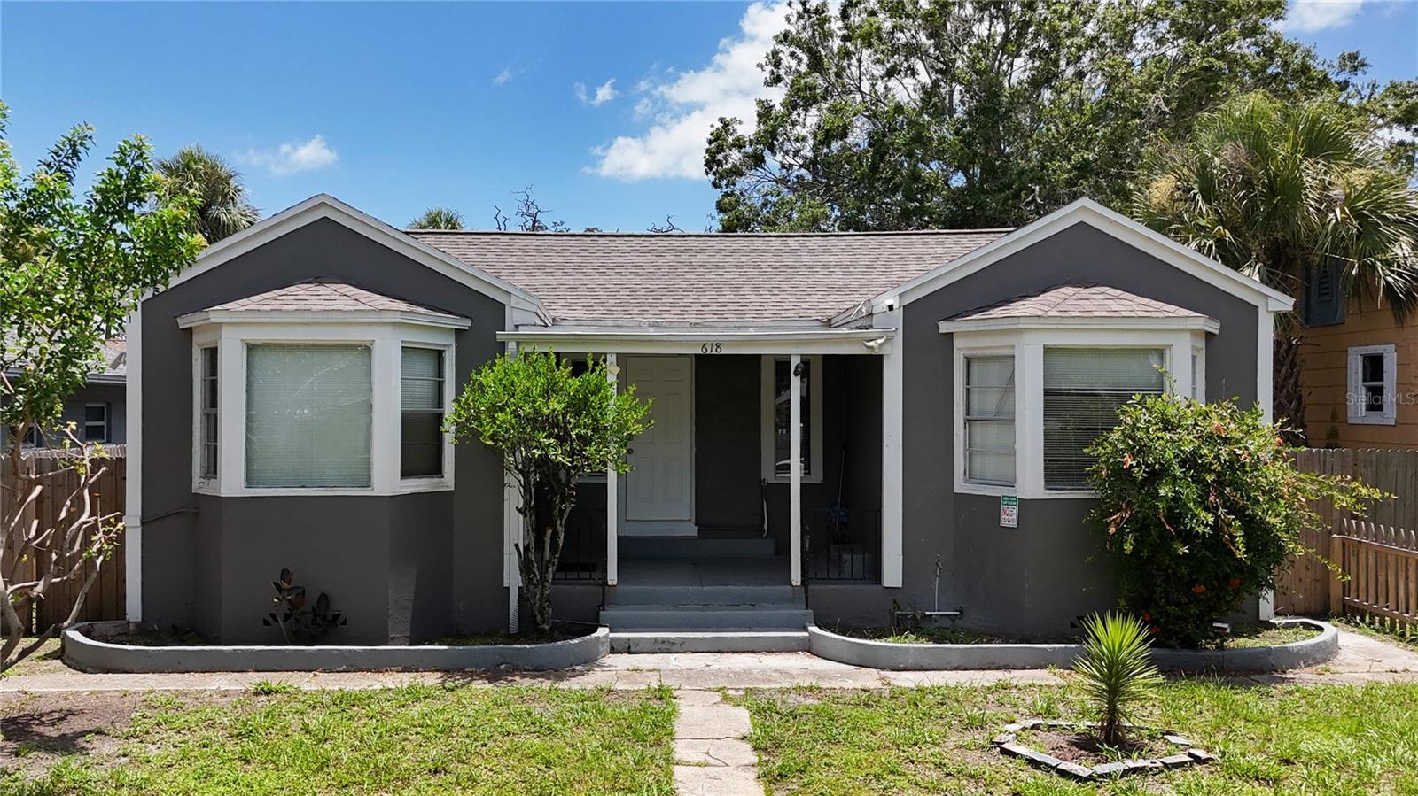 LAUGHNERS EXT OF KERR ADD - Residential Lease