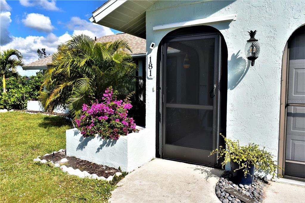 Available for the 2025 season, Beautifully decorated artist-style retreat with original artwork by the owner that can be purchased. 2 bedrooms, 2 bathrooms, 2 car garage, with 1355 sq ft. the primary has a king-size bed with a walk-in closet, guest bedroom has a queen and a walk-in closet, 4 TVs, full kitchen, living room area and family room off the kitchen, sliders in the primary and family room walk out to your screened sitting area. The pool has a brand new heater installed on 1/2023, Hulu, Waku, Netflix, Hulu, Amazon prime, and Raku are available, you will need your own subscription for Netflix and amazon prime, wifi ready, and small dog negotiable. Indoor laundry room with Locked owner closet in the laundry room