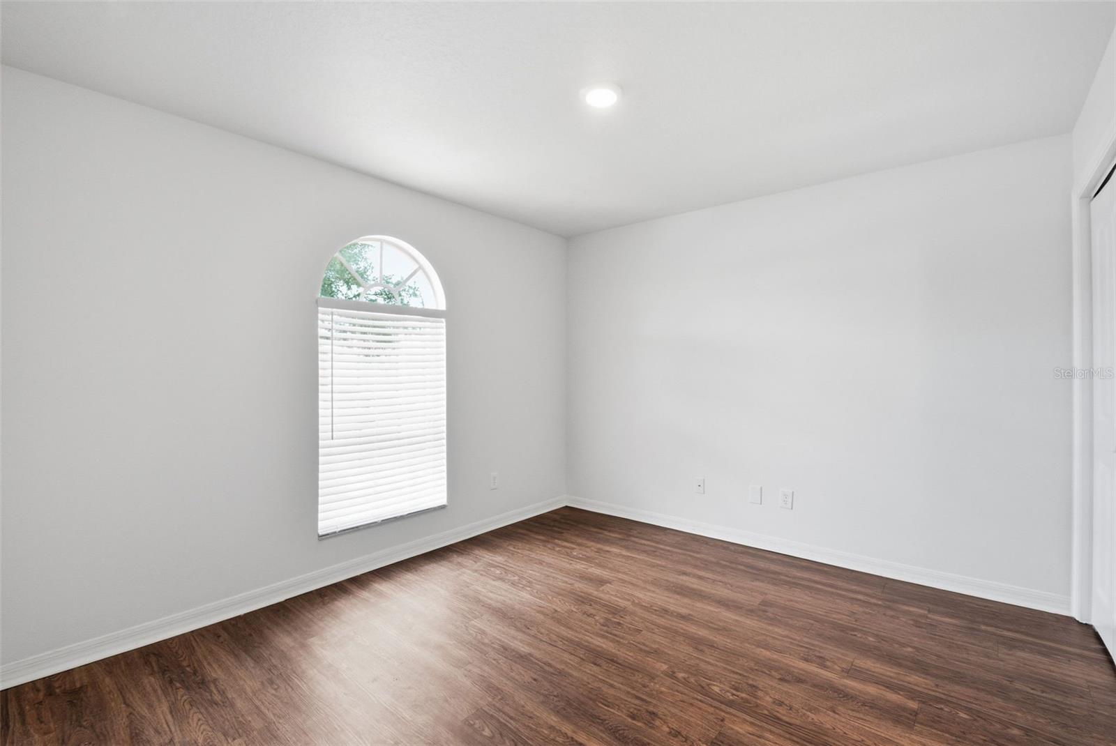 CRISTINA PH III UNIT 2 - Residential