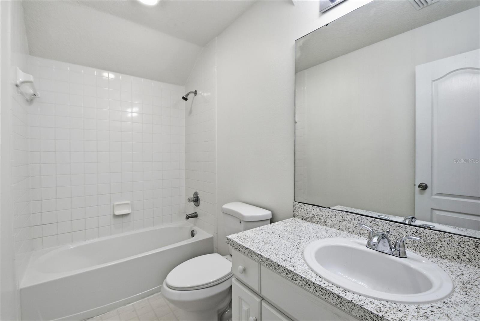 CRISTINA PH III UNIT 2 - Residential