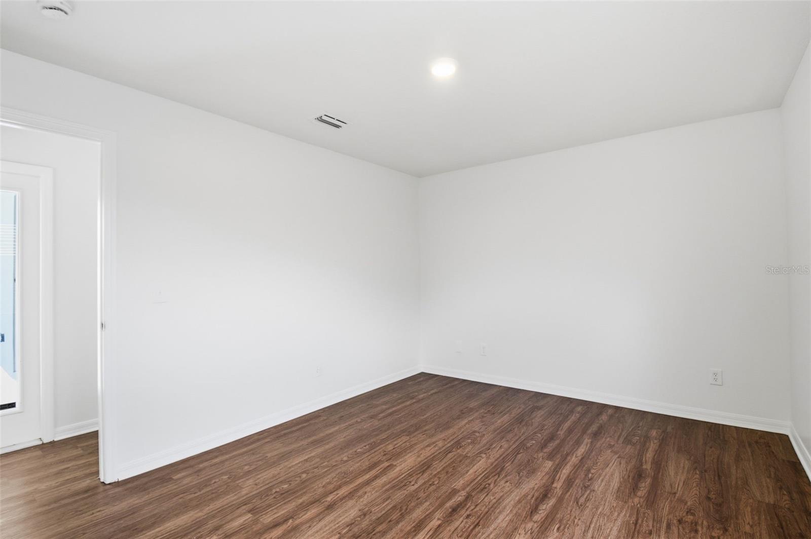 CRISTINA PH III UNIT 2 - Residential