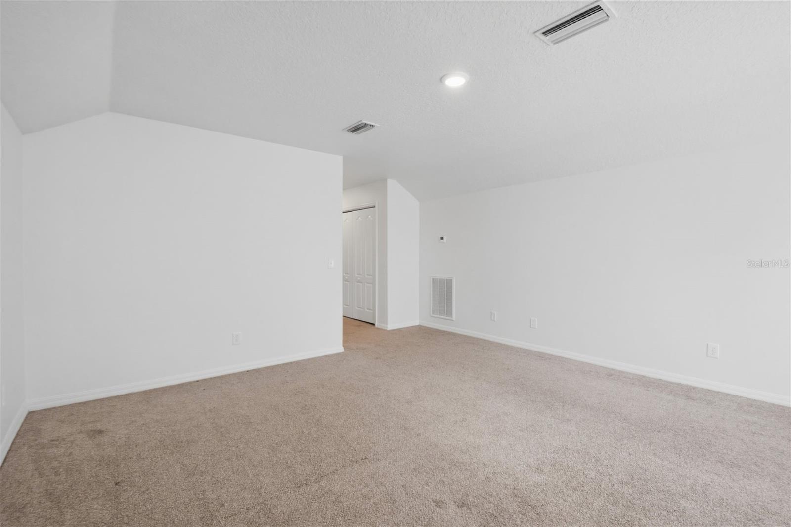 CRISTINA PH III UNIT 2 - Residential