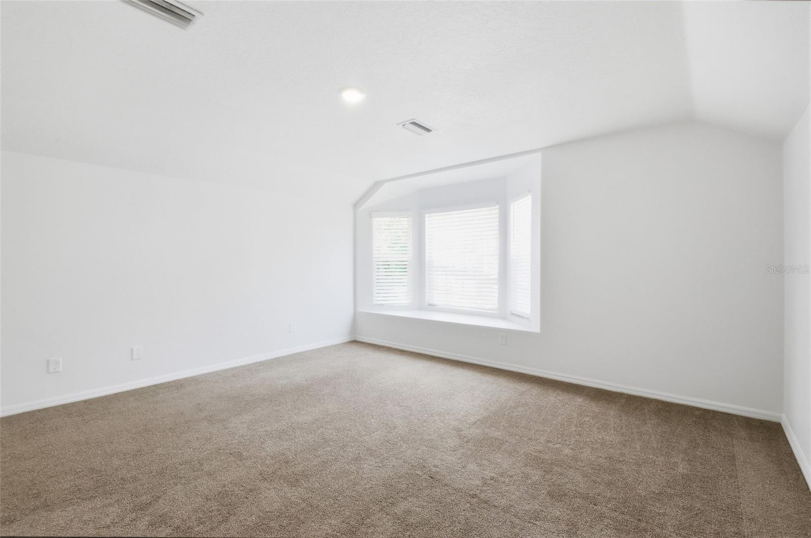 CRISTINA PH III UNIT 2 - Residential