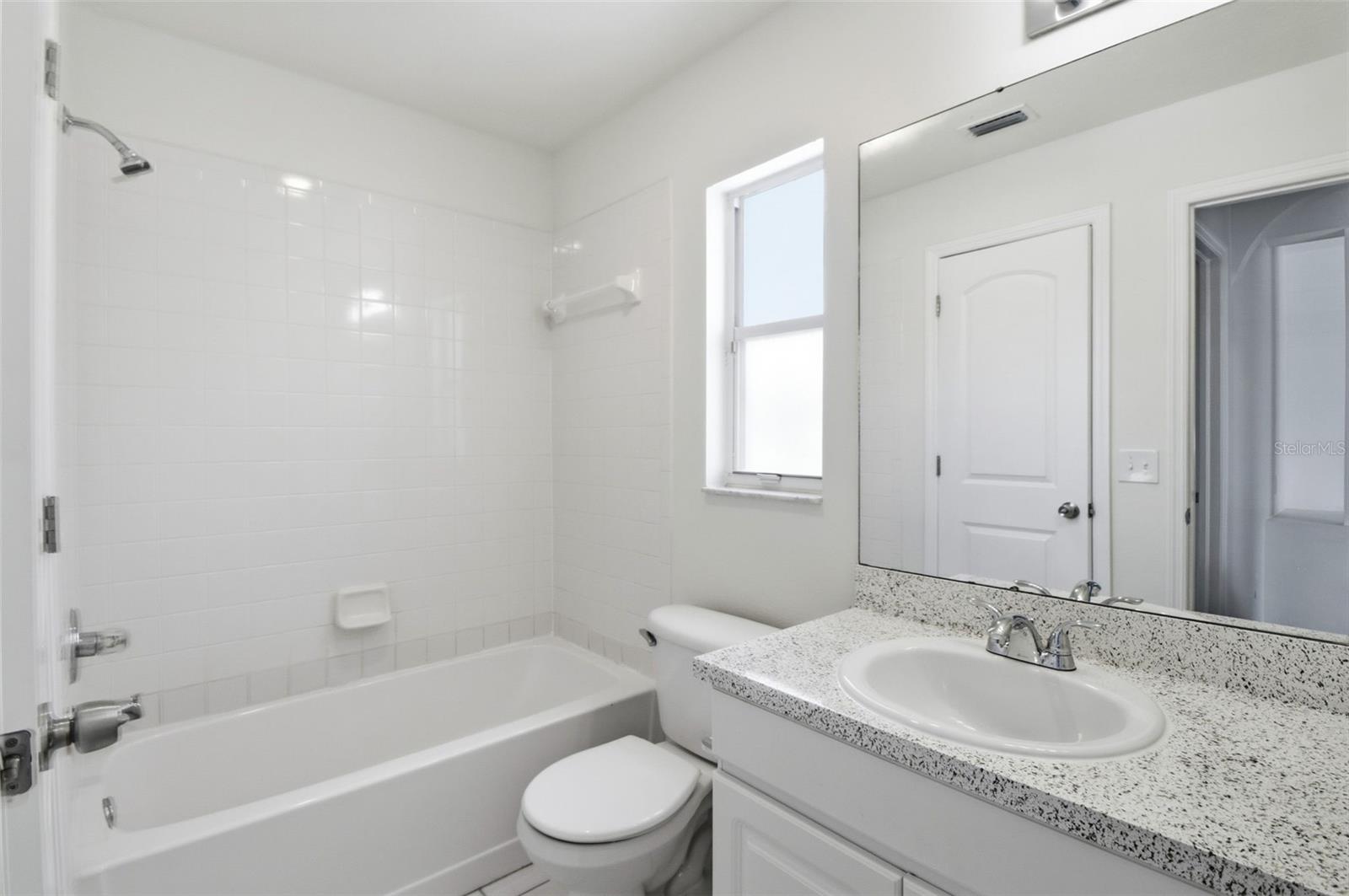 CRISTINA PH III UNIT 2 - Residential