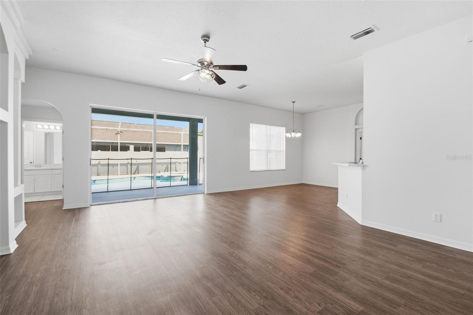 CRISTINA PH III UNIT 2 - Residential