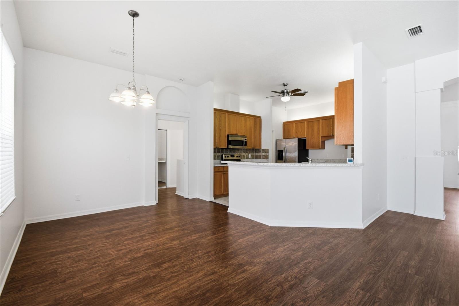 CRISTINA PH III UNIT 2 - Residential