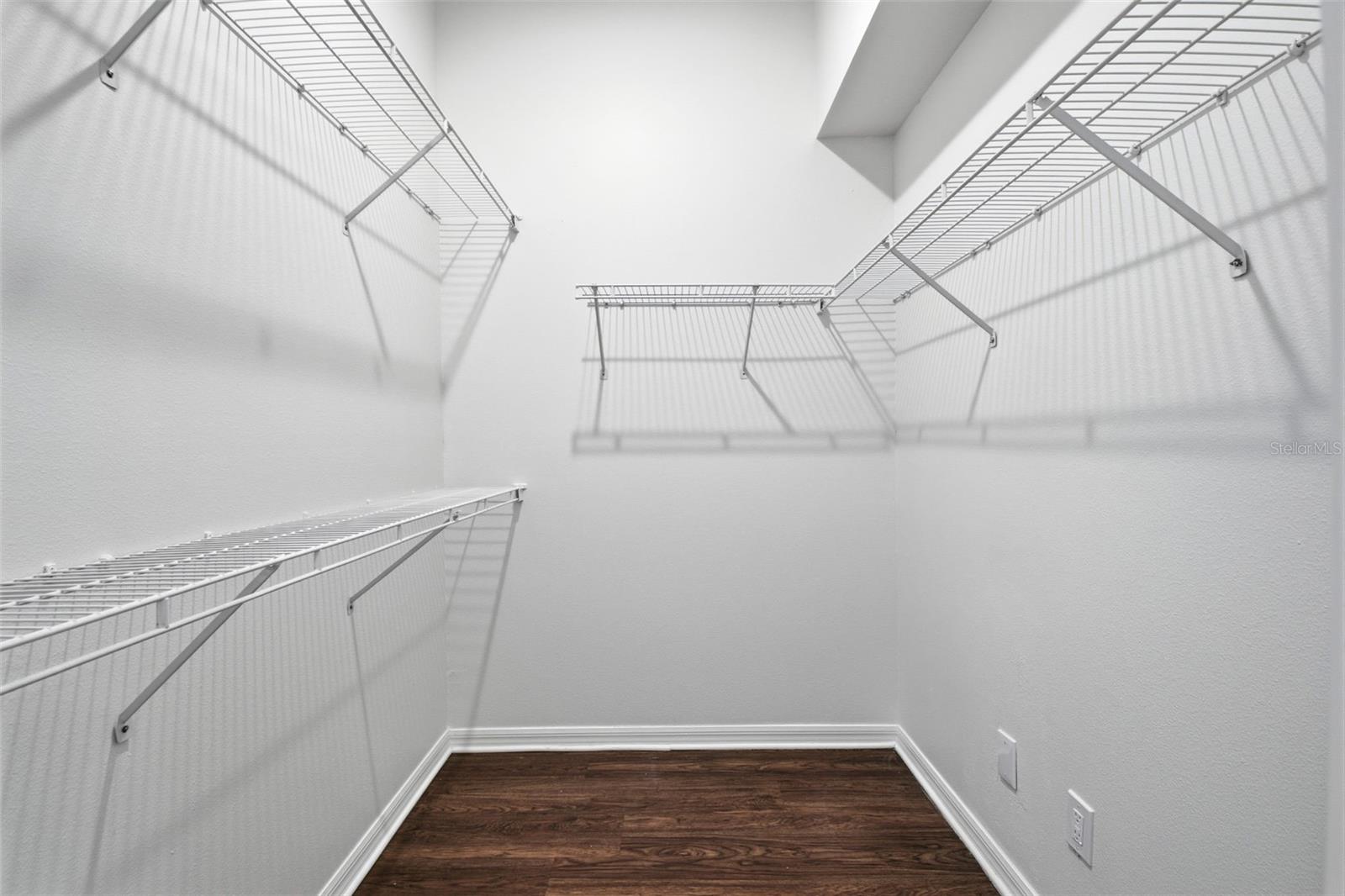 CRISTINA PH III UNIT 2 - Residential