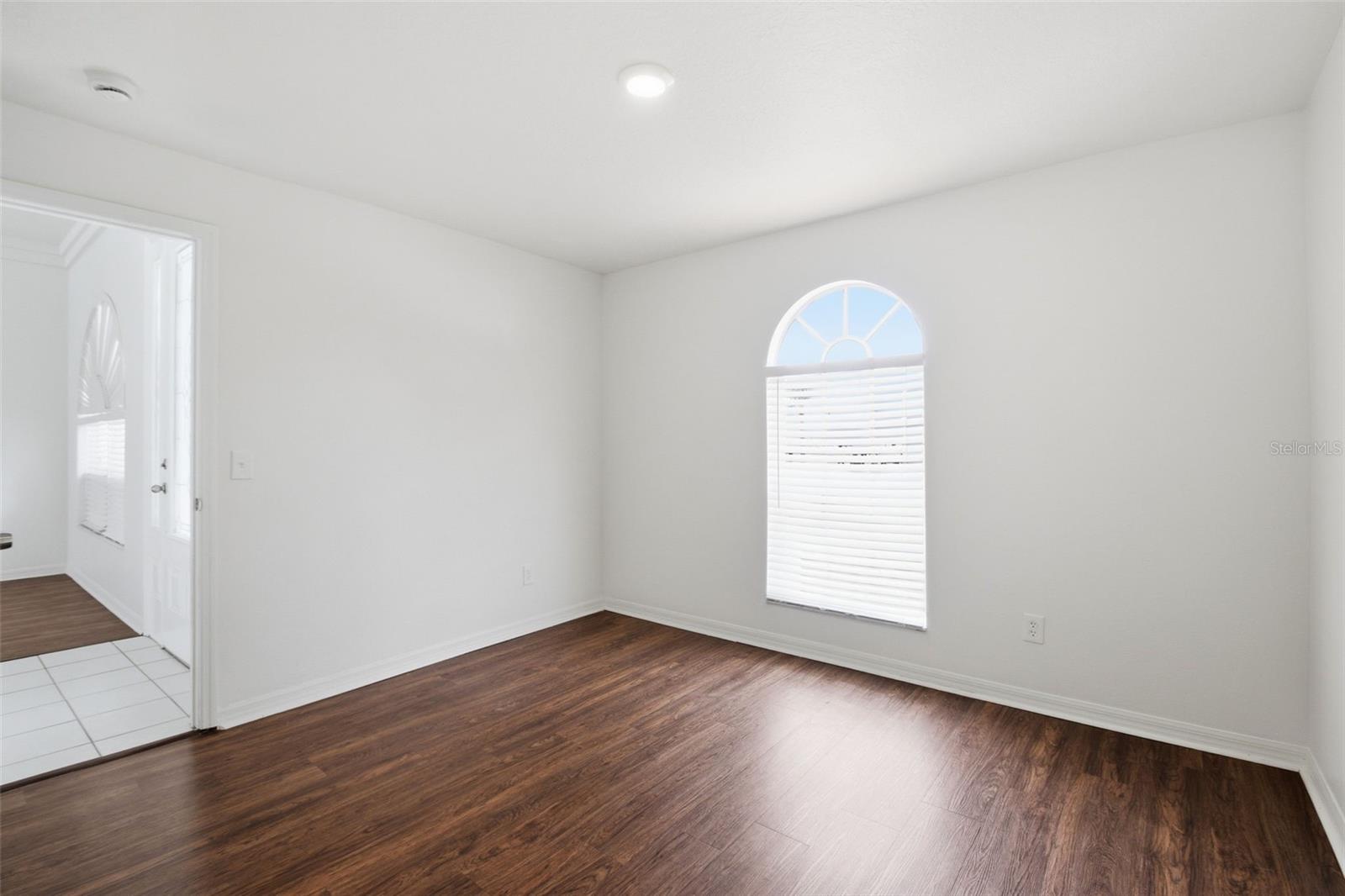 CRISTINA PH III UNIT 2 - Residential