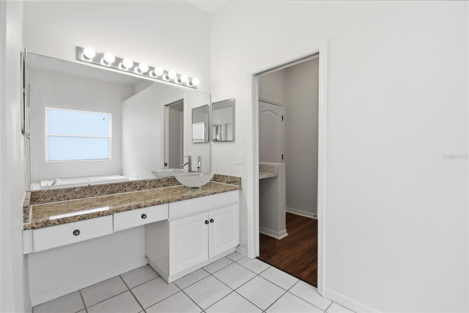 CRISTINA PH III UNIT 2 - Residential