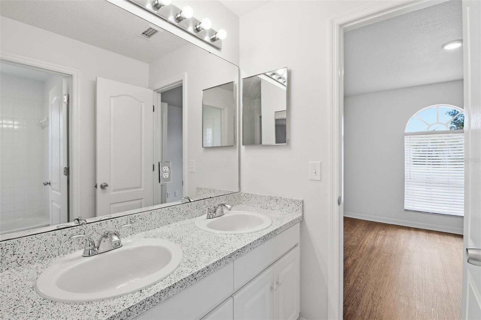 CRISTINA PH III UNIT 2 - Residential