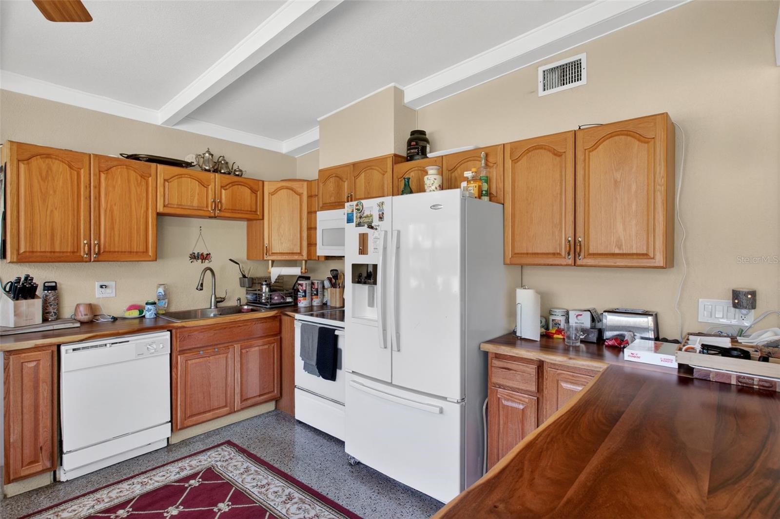 ELLISON HOMES INC - Residential