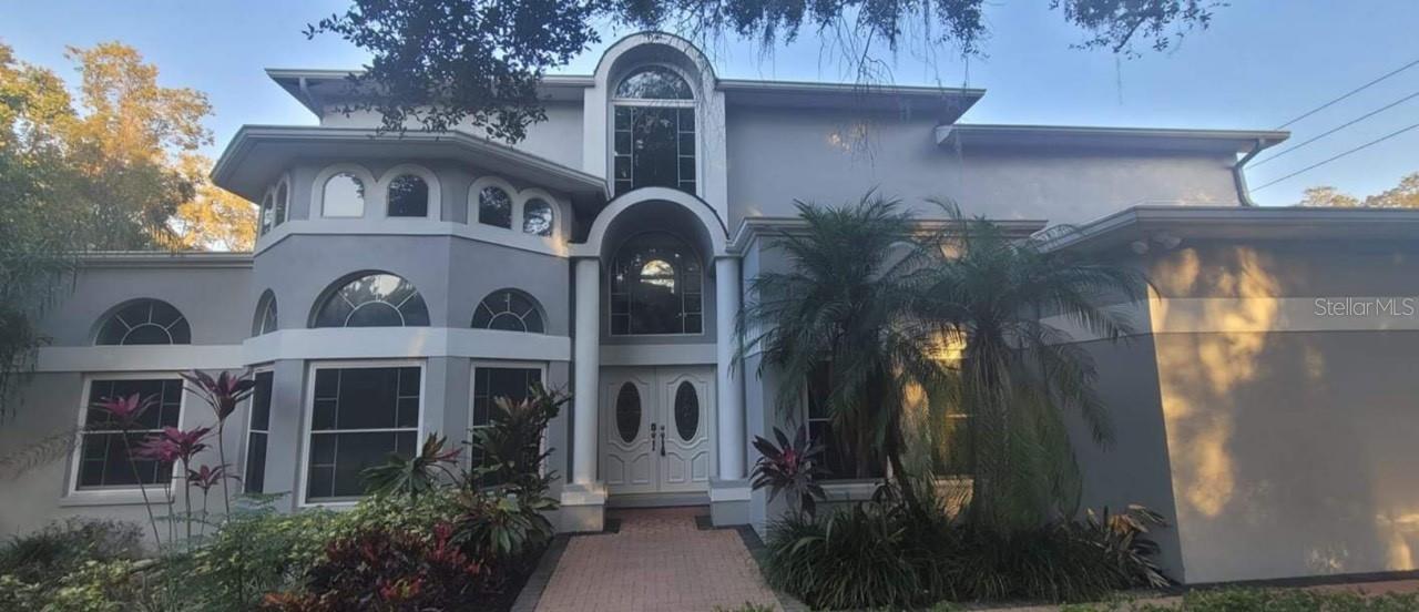 1931 OAK RIDGE COURT