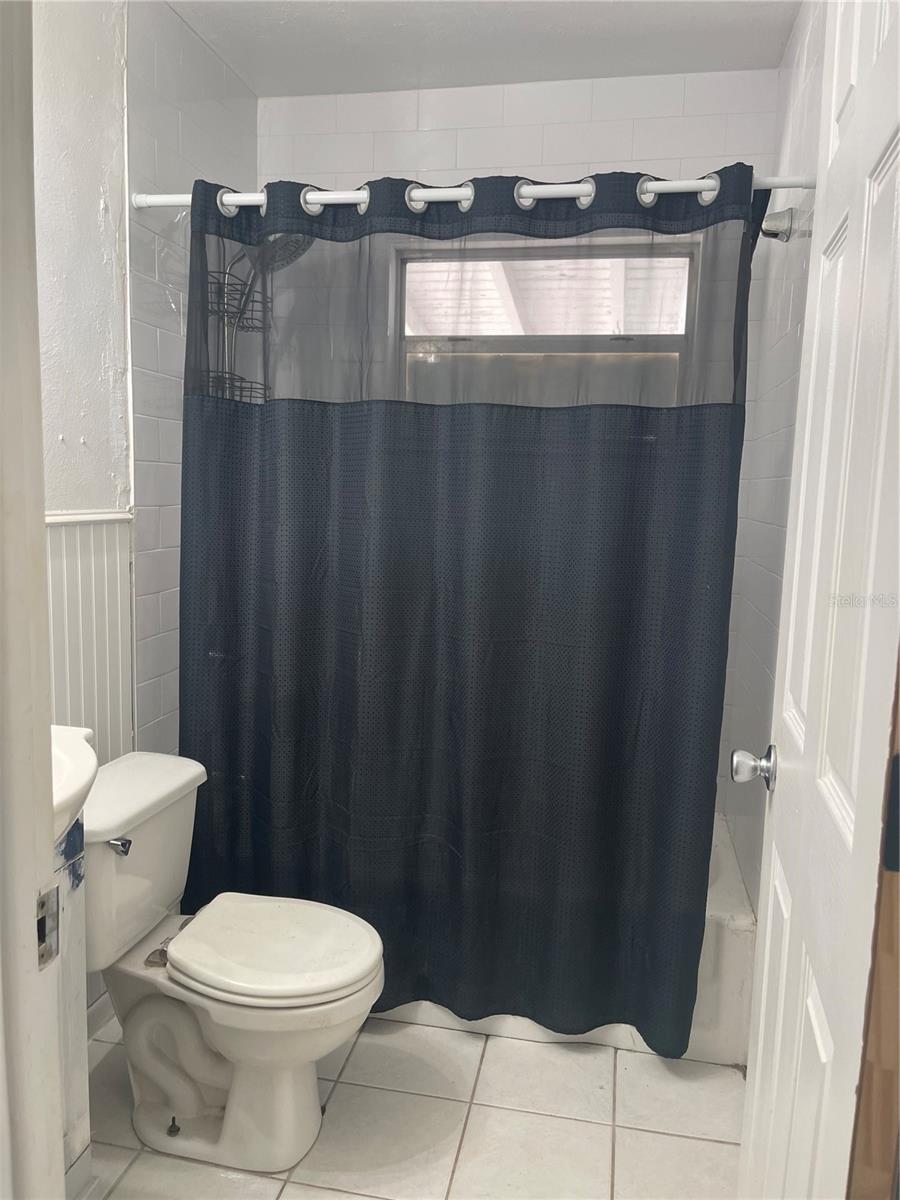 IRIS SUB - Commercial Sale