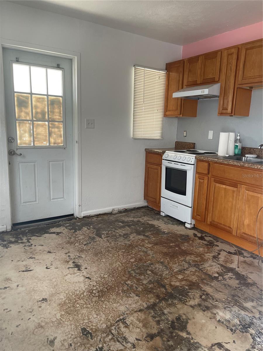 IRIS SUB - Commercial Sale