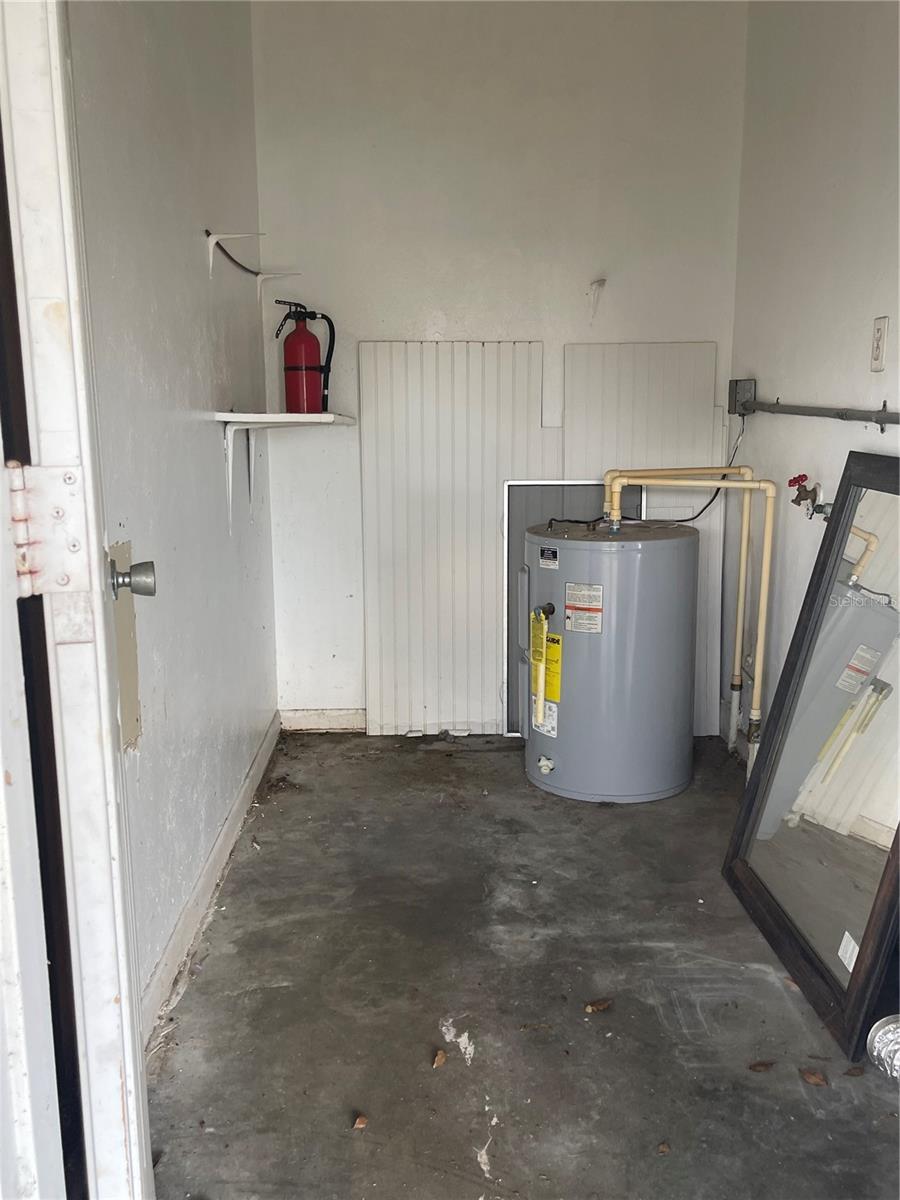 IRIS SUB - Commercial Sale