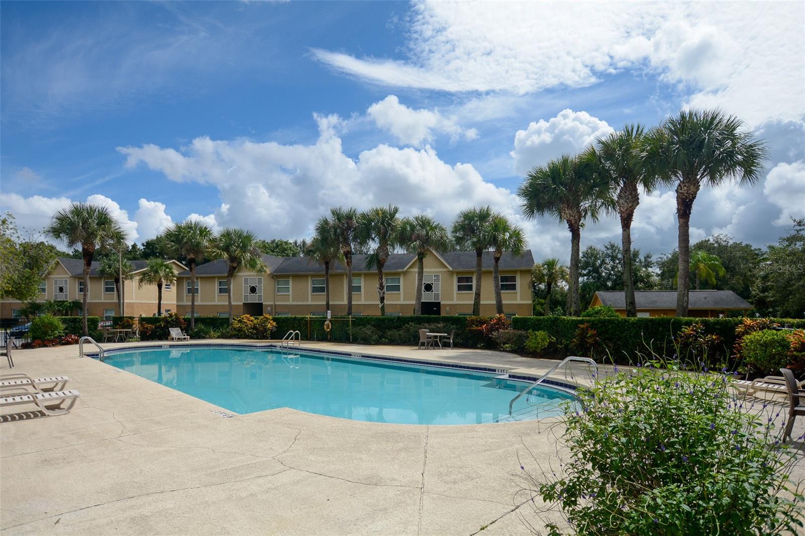 HAWTHORNE VILLAGE - Residential Lease