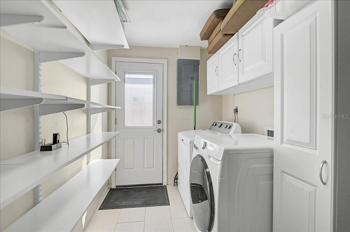 FLORA-VILLA - Residential