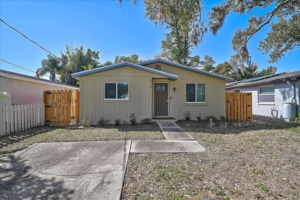 Photo of 4514 S Lockwood Ridge Road, Sarasota, FL 34231 (MLS # A4679934)